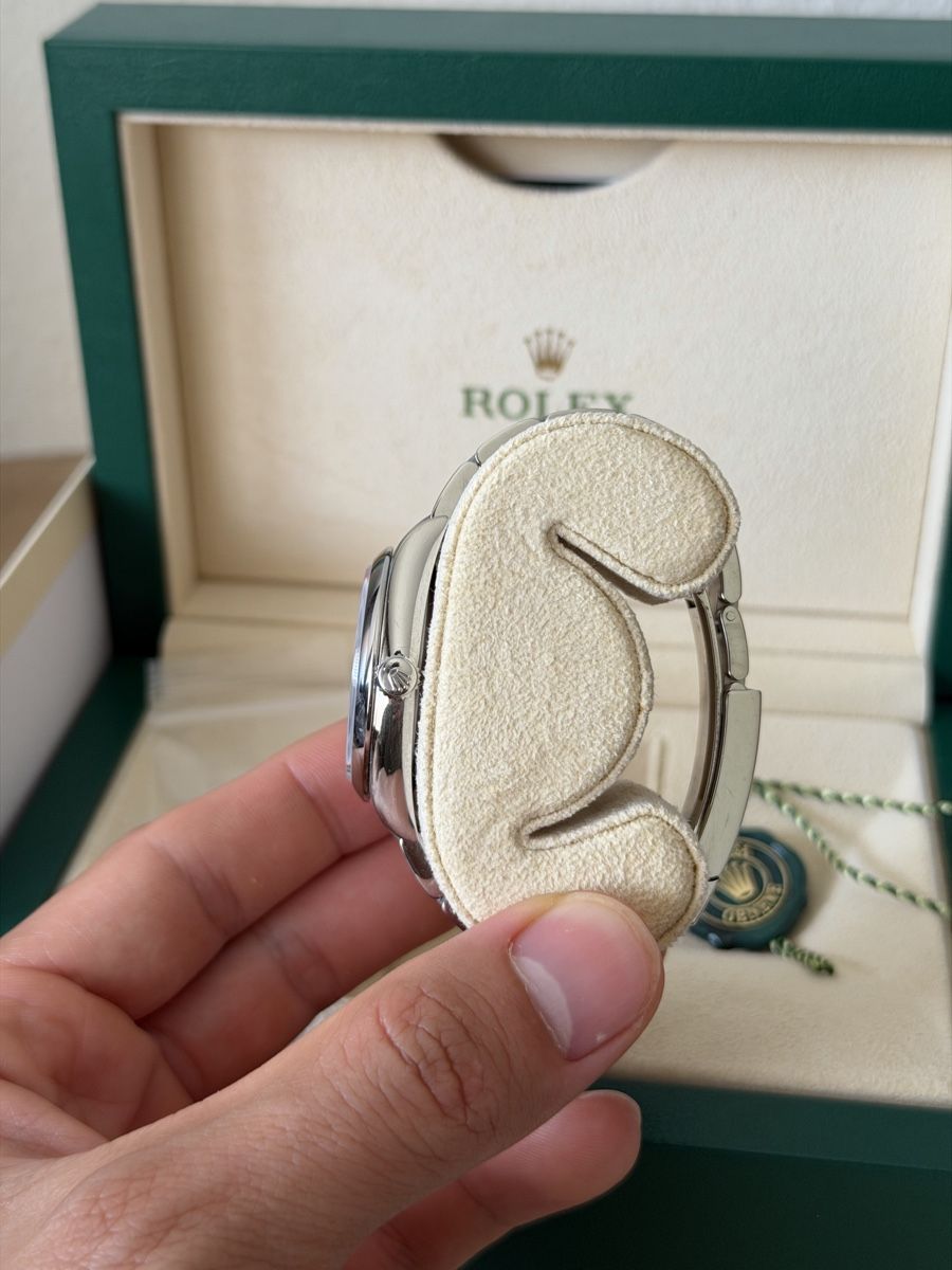 Rolex Uhren: Rolex Oyster Perpetual 36 Green Full Set – Gebraucht aus Liestal von marn_o 2