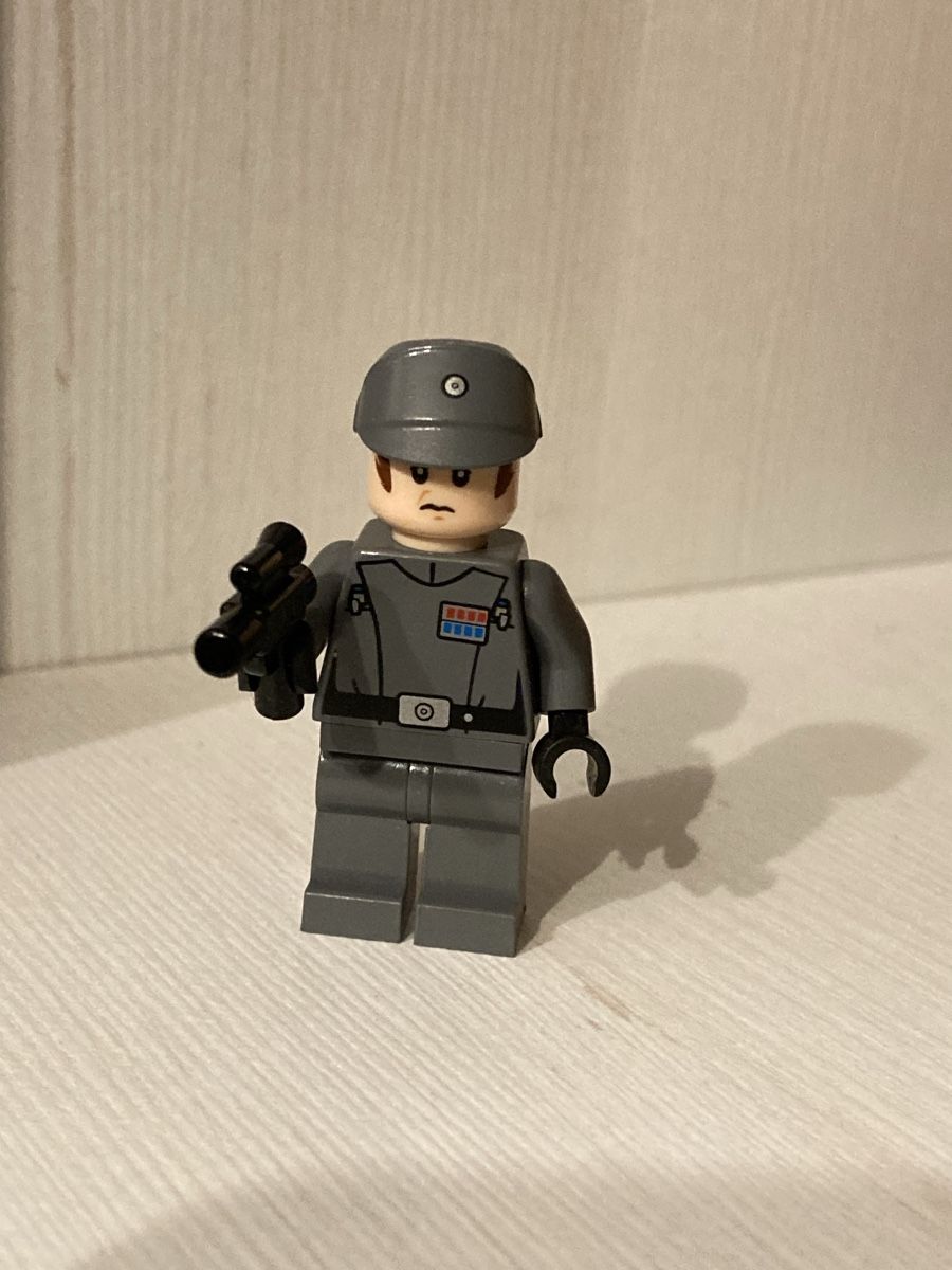 Lego Spielzeuge: LEGO Imperial Offizier mit Medium Stone Grau Uniform Minifig – Gebraucht aus Schafisheim von mic_79dx