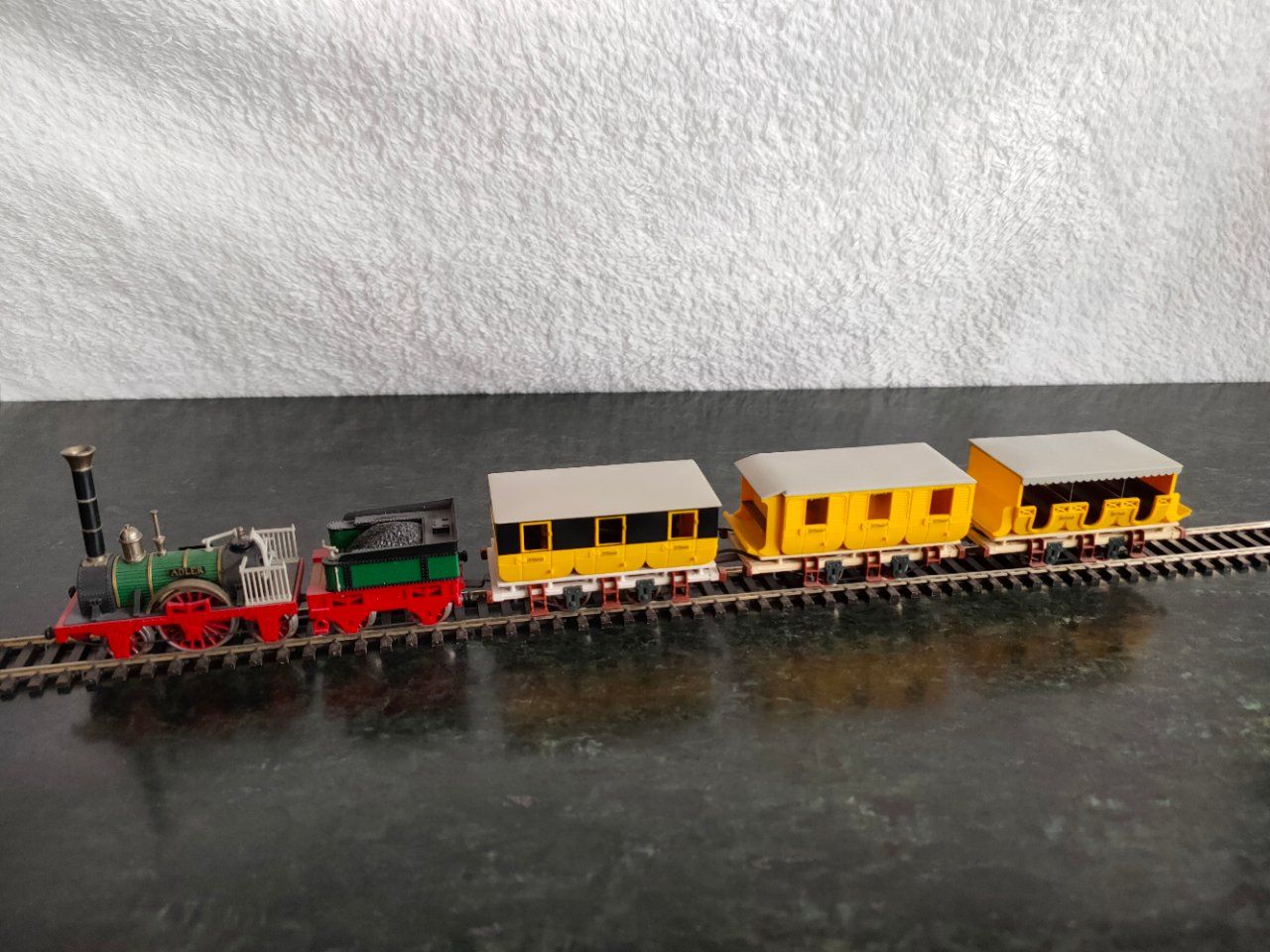 Trix Modelleisenbahnen: Adler Spur H0 Marke Trix – Defekt aus Lalden von Peschere