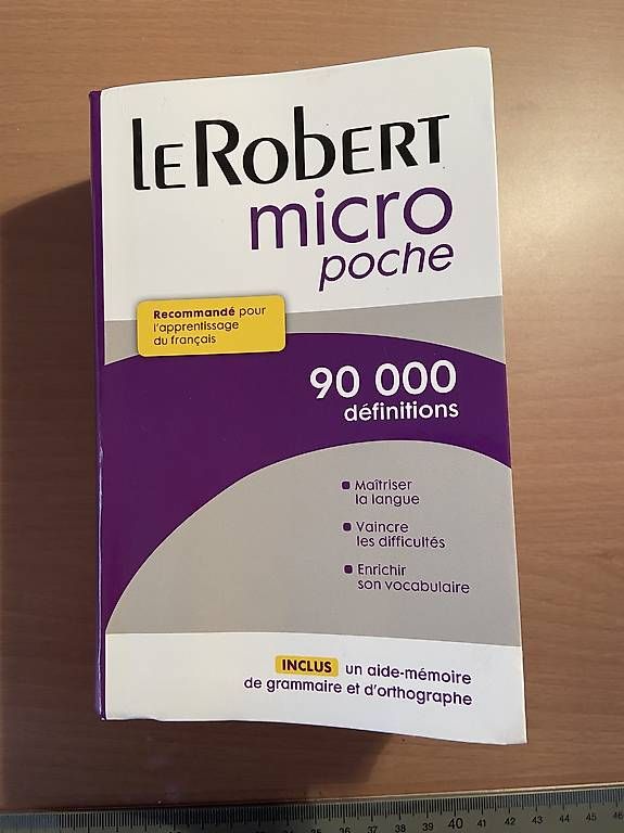 Libri: Le Robert micro poche – Usato da Siebnen venduto da nin_s5wj