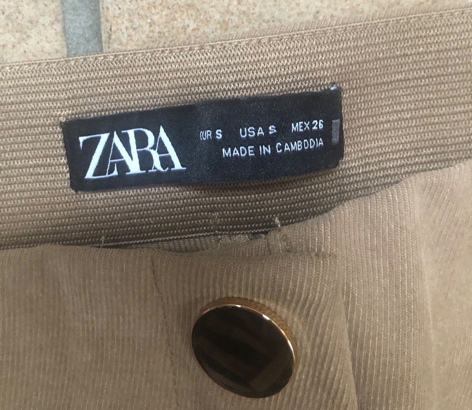 Zara Lots de vêtements: Kleiderpaket- Zara+Ted Baker – D'occasion à Eglisau par Vidal_sosun 8