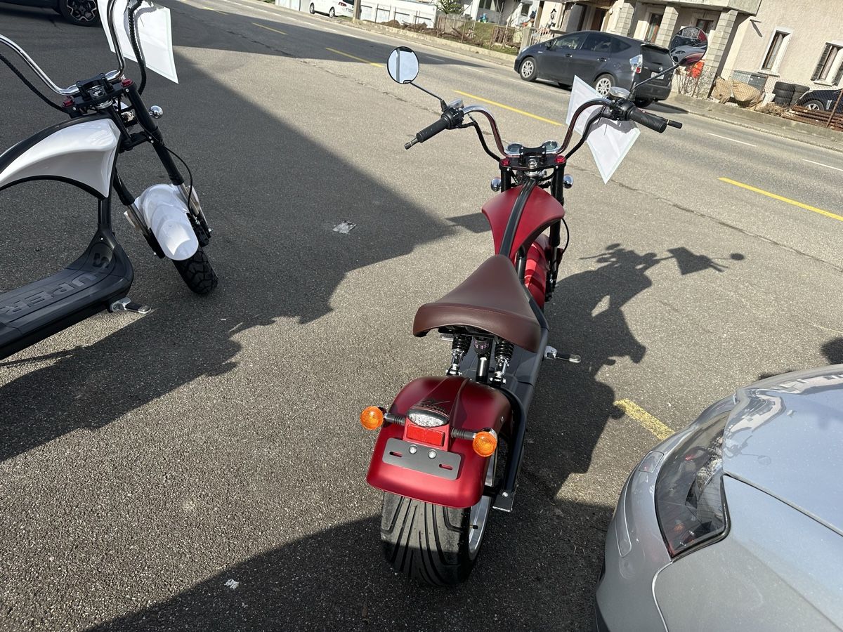 Super Soco Scooters: Scooter électrique Chopper – Neu (gemäss Beschreibung) aus Courrendlin von audittfl 3