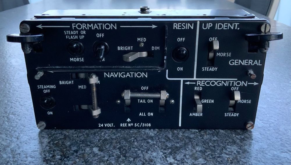 RAF Mosquito Bomber Control Panel WWII (Gebraucht) in für CHF 95 – mit ...