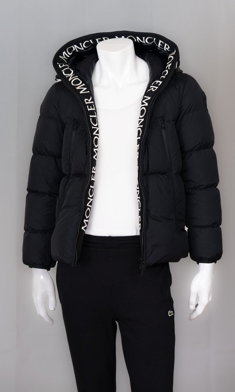 Moncler Giacche: Moncler Daunenjacke – Nuovo (secondo la descrizione) da Ennetbürgen venduto da jla_kh29 1