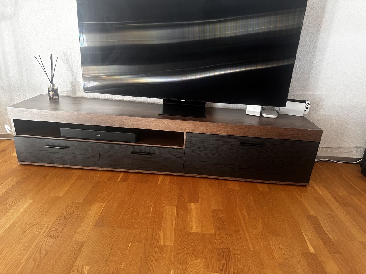 TV Möbel: TV-Möbel 210 cm – Gebraucht aus Günsberg von liv_2n8w