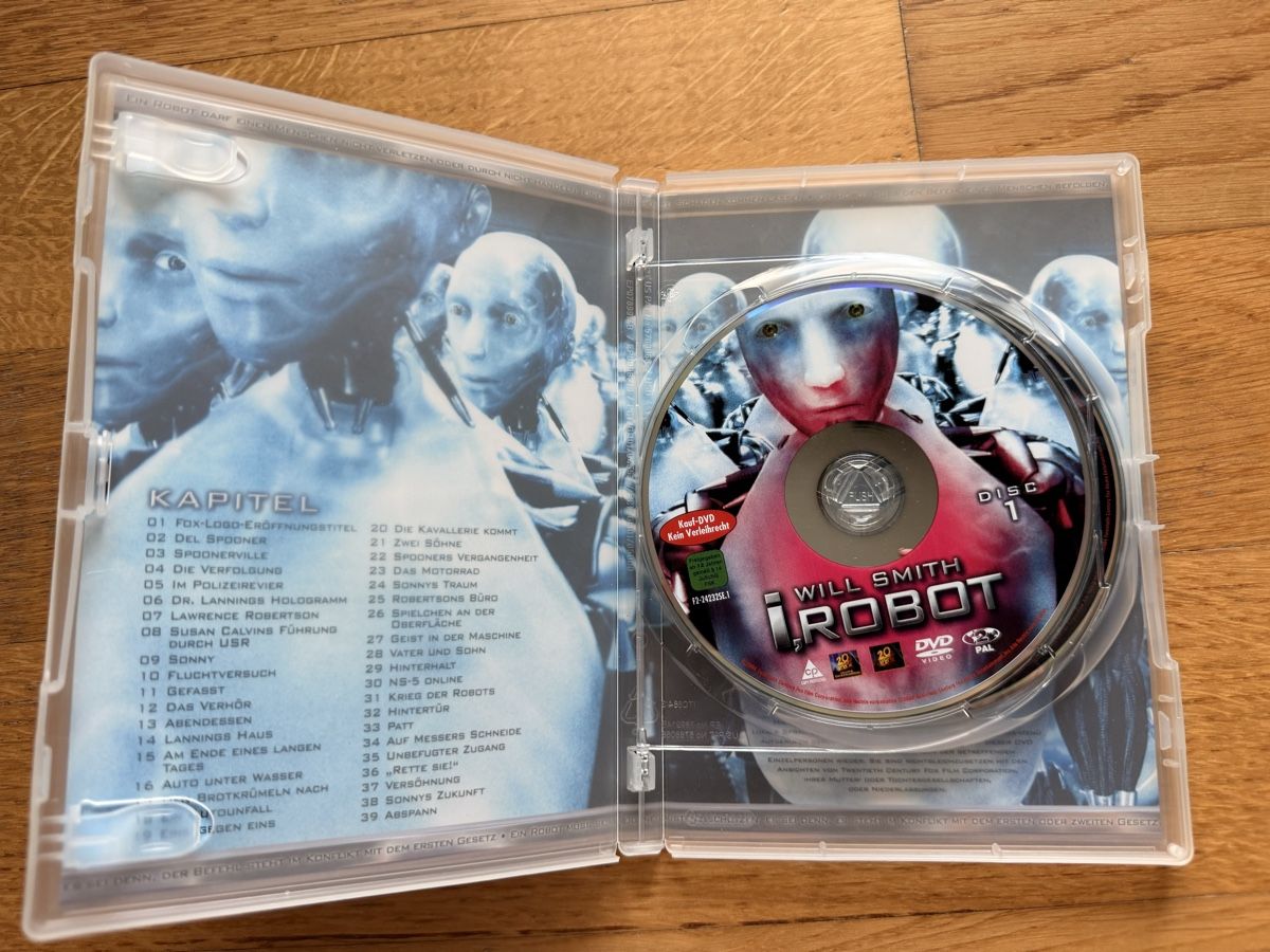 Tutti i DVDs: I, Robot - DVD Special Edition 2-Disc Set – Usato da Kölliken venduto da nerdorado 2