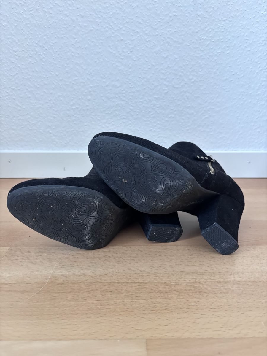 Chaussures femmes: Stiefeletten Schwarz Gr. 39 – D'occasion à Luzern par Pflanzen-Mama 3