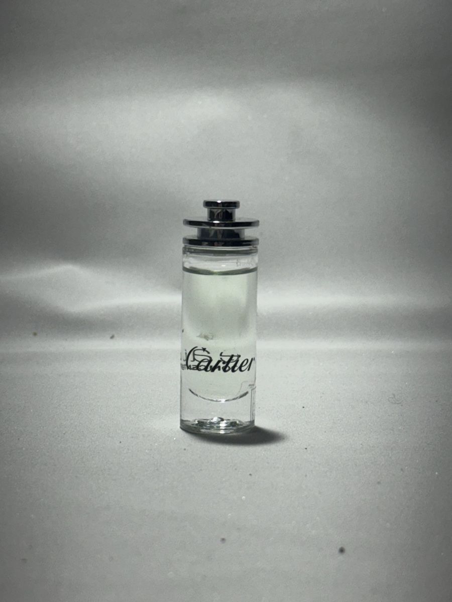 Cartier Profumi & Eau de Toilette: 5ml Eau de Cartier Concentrée – Usato da Davos Dorf venduto da gin_8k9d