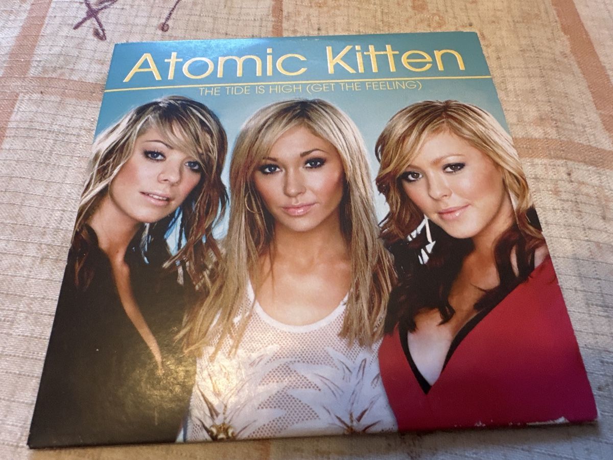 CD: Atomic Kitten CD Single - The Tide Is High – Usato da Schaffhausen venduto da D-MAC
