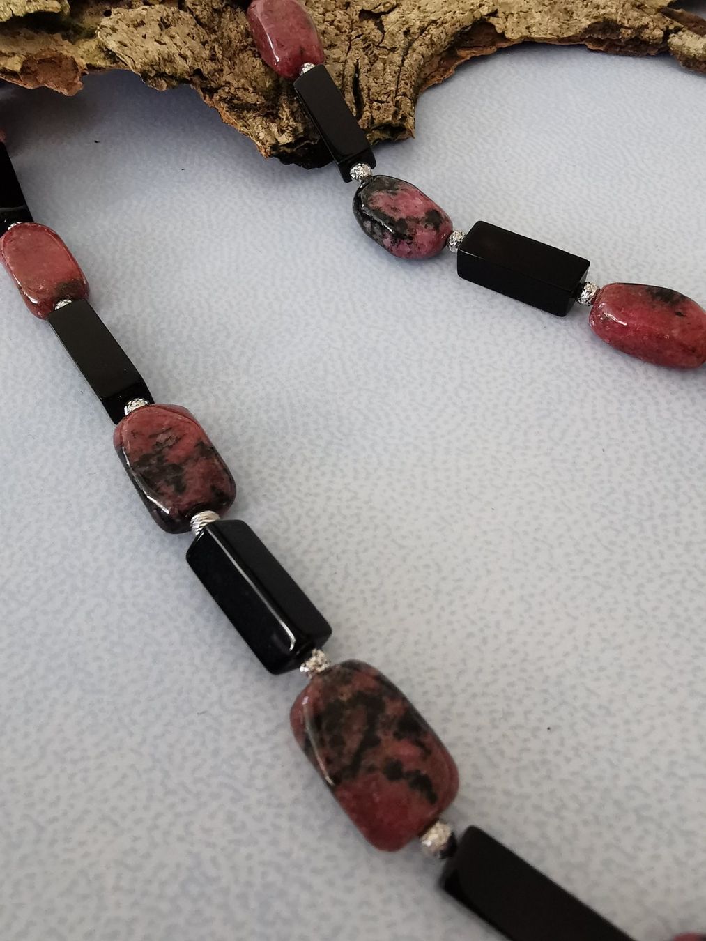 Catenine: Handgefertigte Halskette mit Onix und Rhodonith. – Nuovo e nell'imballaggio originale da Dierikon venduto da Buntspecht-10 4