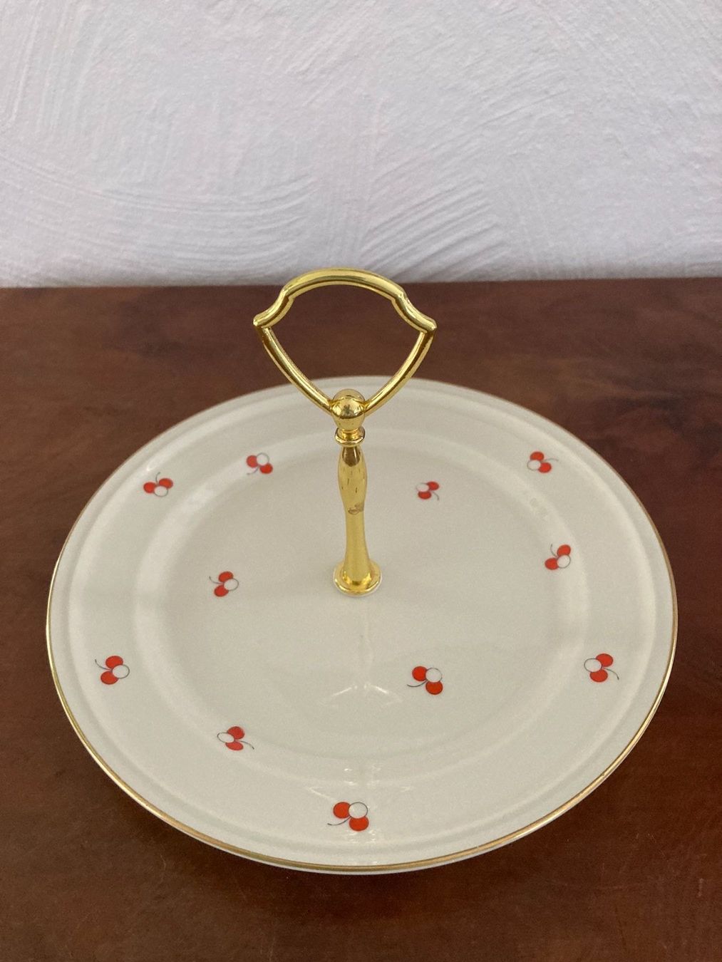 Rosenthal Piatti: ETAGERE MIT ROSENTHAL TELLER – Usato da Subingen venduto da Etageren 4