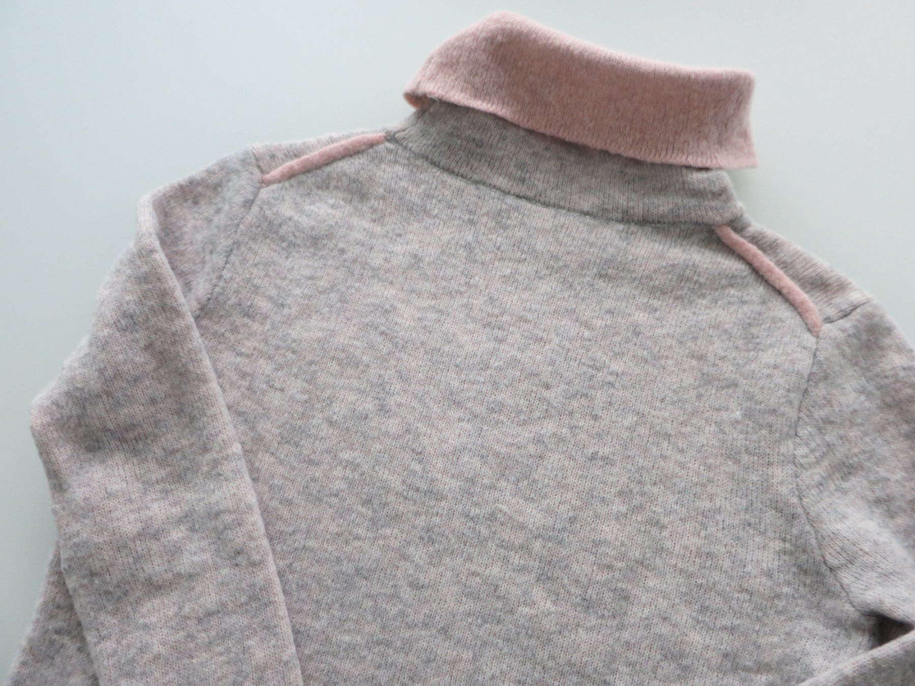 Esprit Maglioni & Felpe: Esprit Pullover Rollkragen hellgrau/rosa – Usato da Wisen SO venduto da Ihunter 7