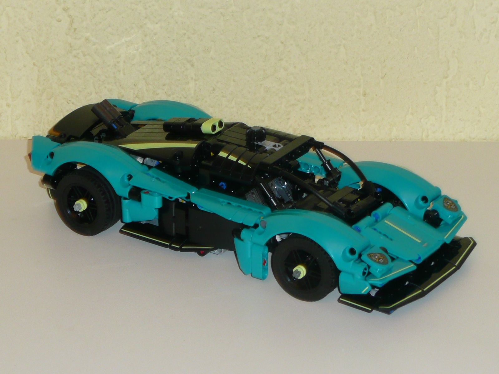 Lego Giocattoli: Lego Technik " Aston Martin Valkyrie " NEU – Nuovo (secondo la descrizione) da Kriens venduto da Taurus12 2