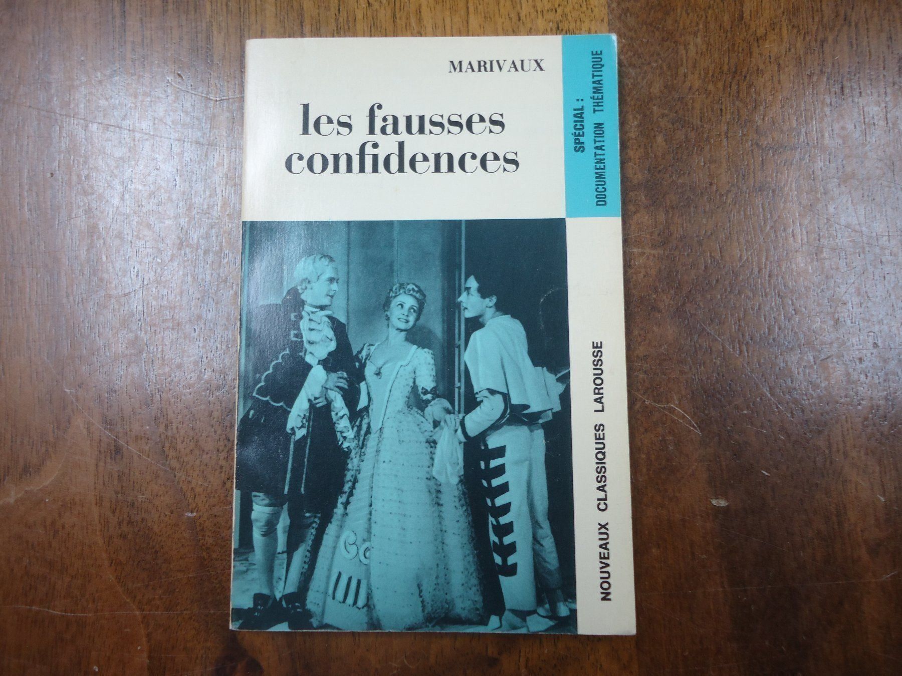 Libri: Les fausses confidences - Marivaux – Usato da Vessy venduto da bm.par