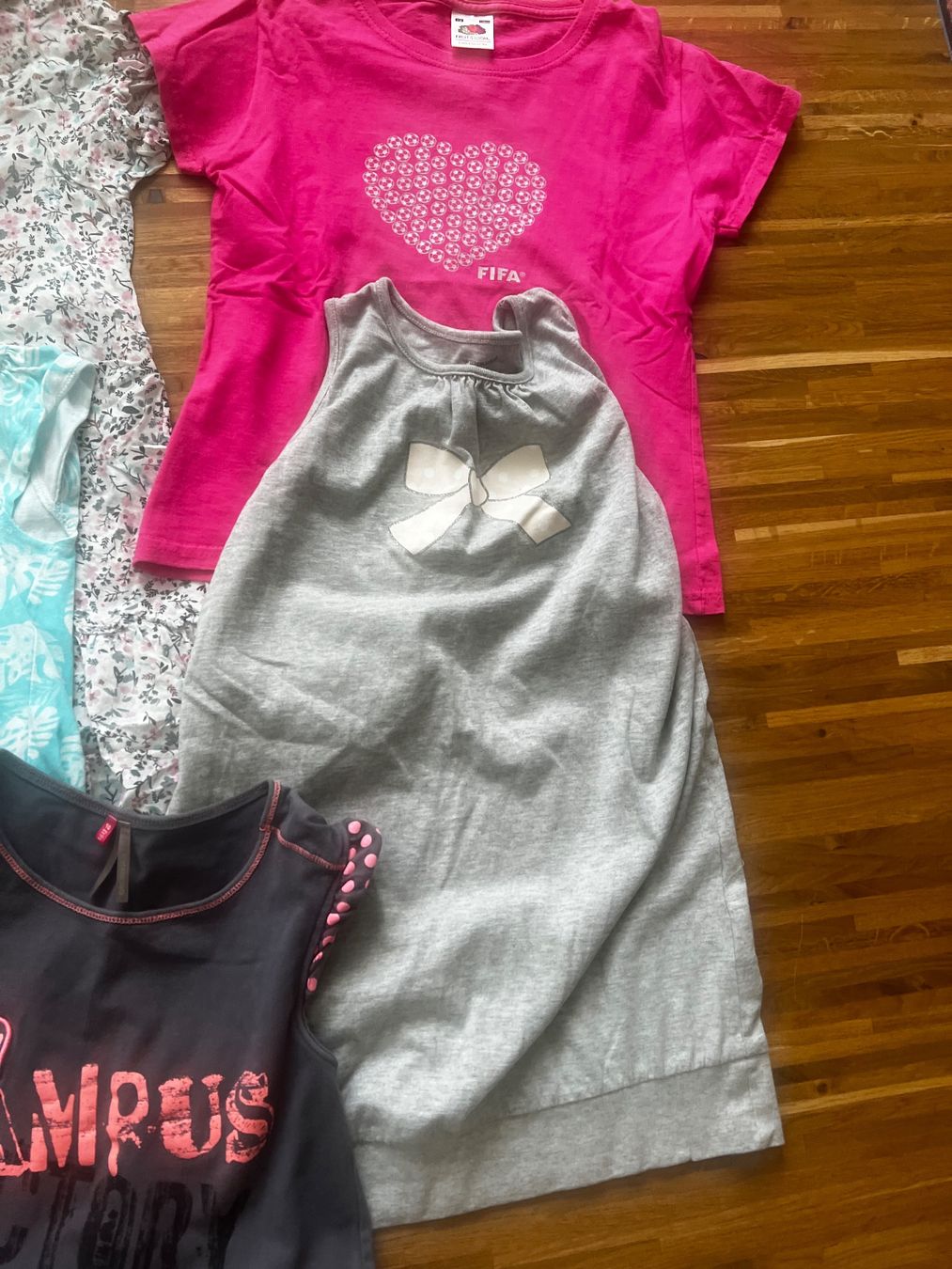Lotti & Set di vestiti: Kleider Grösse 128 – Usato da Stans venduto da Fee81 1