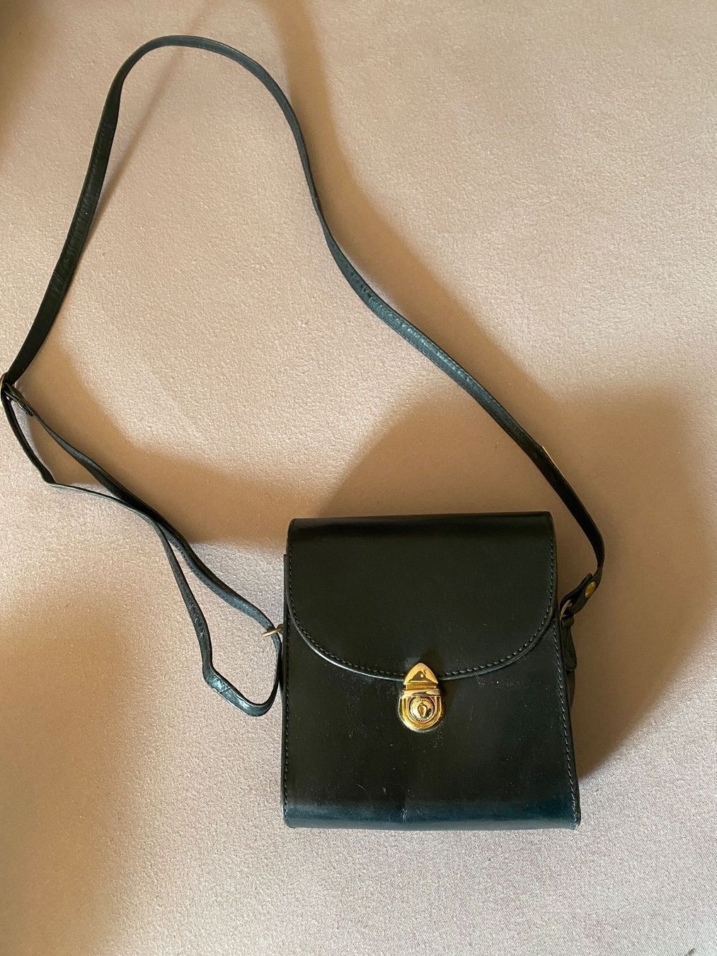 Borse da donna: Handtasche schwarz Ca 15x17 – Usato da Zermatt venduto da Oli4.c 1