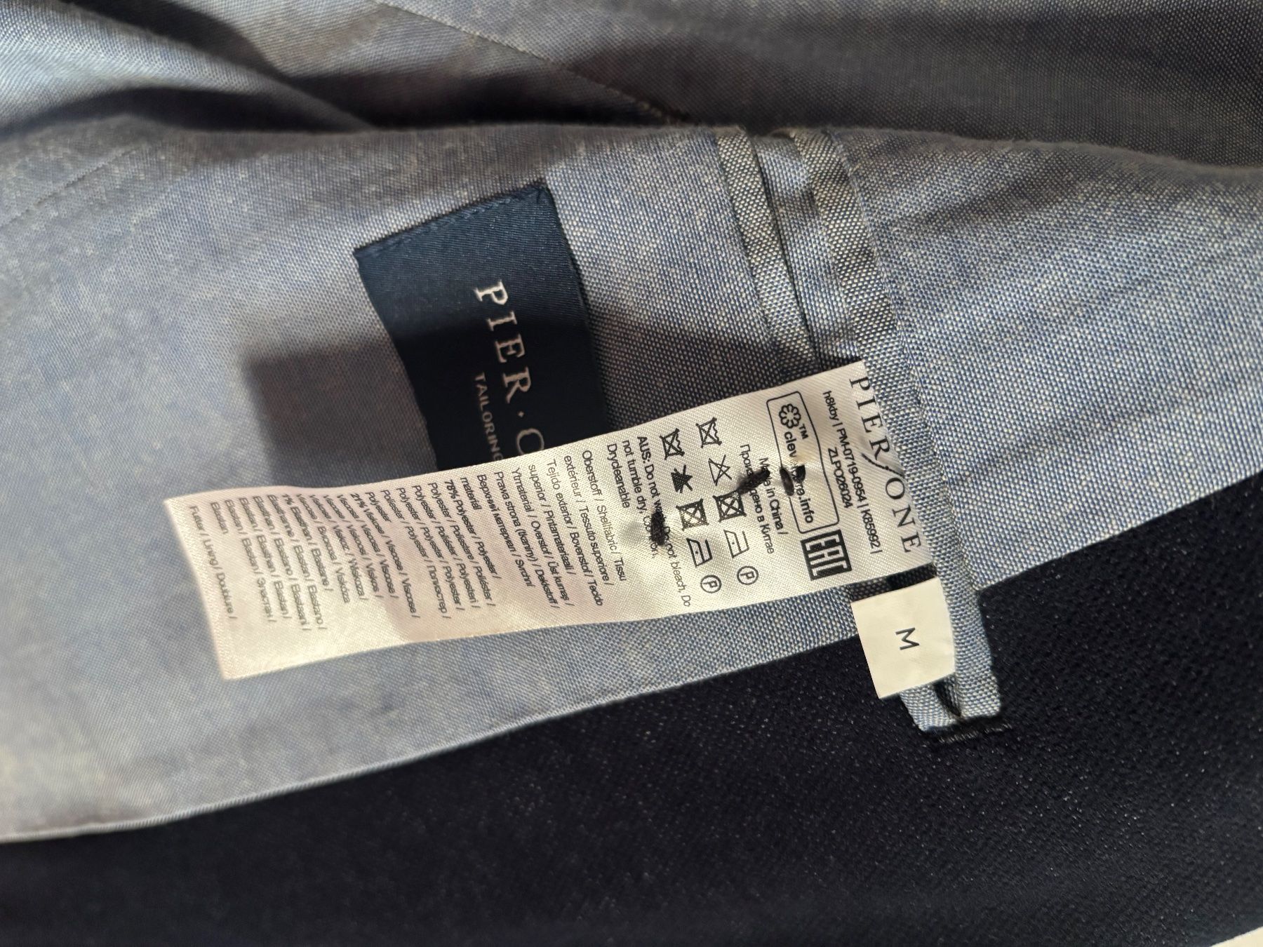Completi: Dunkelblaues Sakko, Gr. M, Pier One, ab CHF 1.00 – Usato da Basel venduto da MaOb4052 1