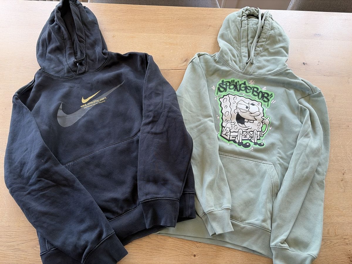 Pullover & Sweatshirts: Zwei Hoodies in S – Gebraucht aus speicher von danicole