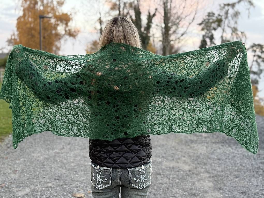Foulards & écharpes: Grüner Mohairschal handgefertigt – D'occasion à Thalwil par han_2b8c 3