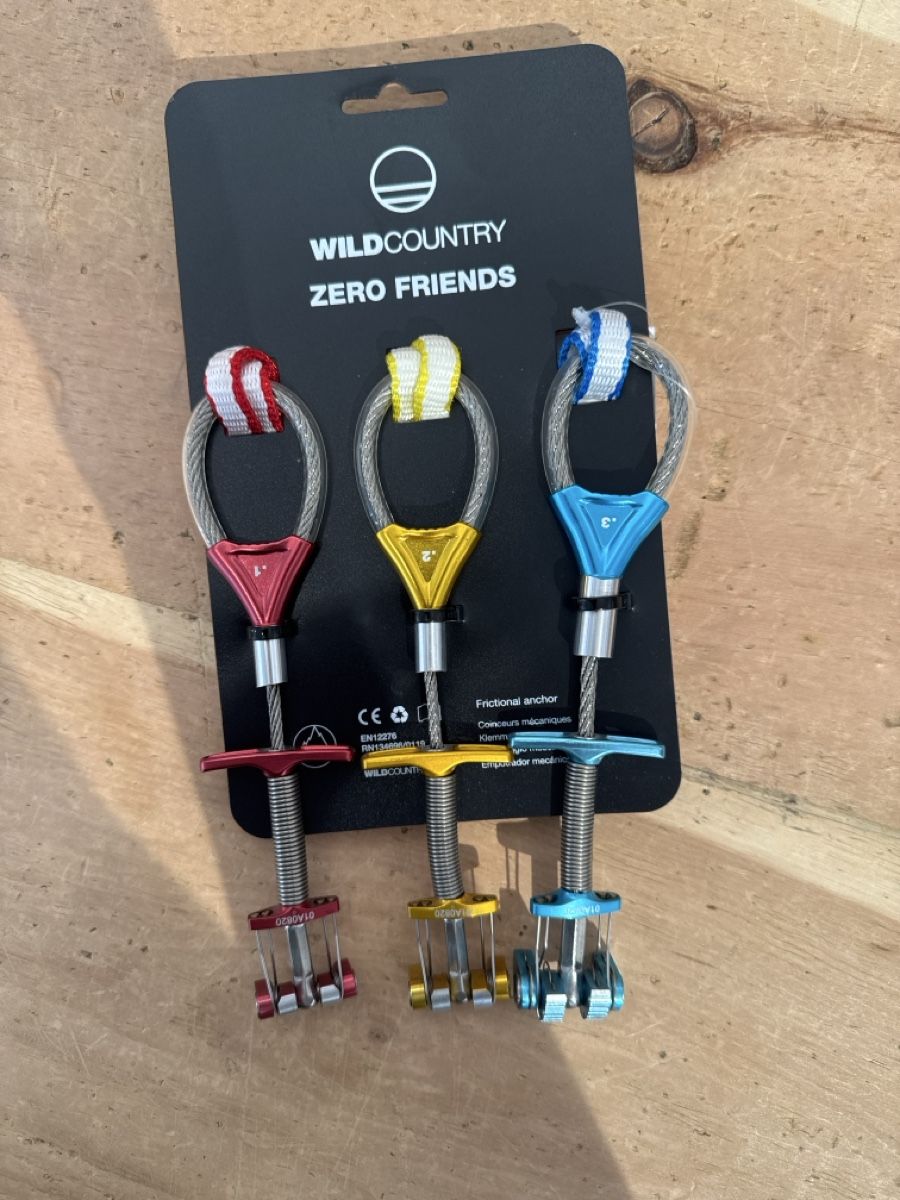 Attrezzatura da arrampicata: Wild Country Zero Friends Set 0.1-0.3 neu – Nuovo e nell'imballaggio originale da Zuoz venduto da nic_59ck