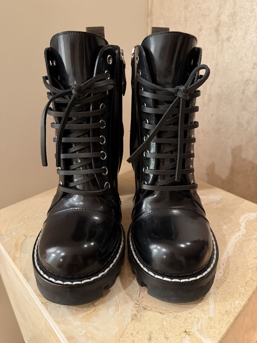 Louis Vuitton Scarpe da donna: Louis Vuitton boots – Usato da Paradiso venduto da apf_mh9c 4