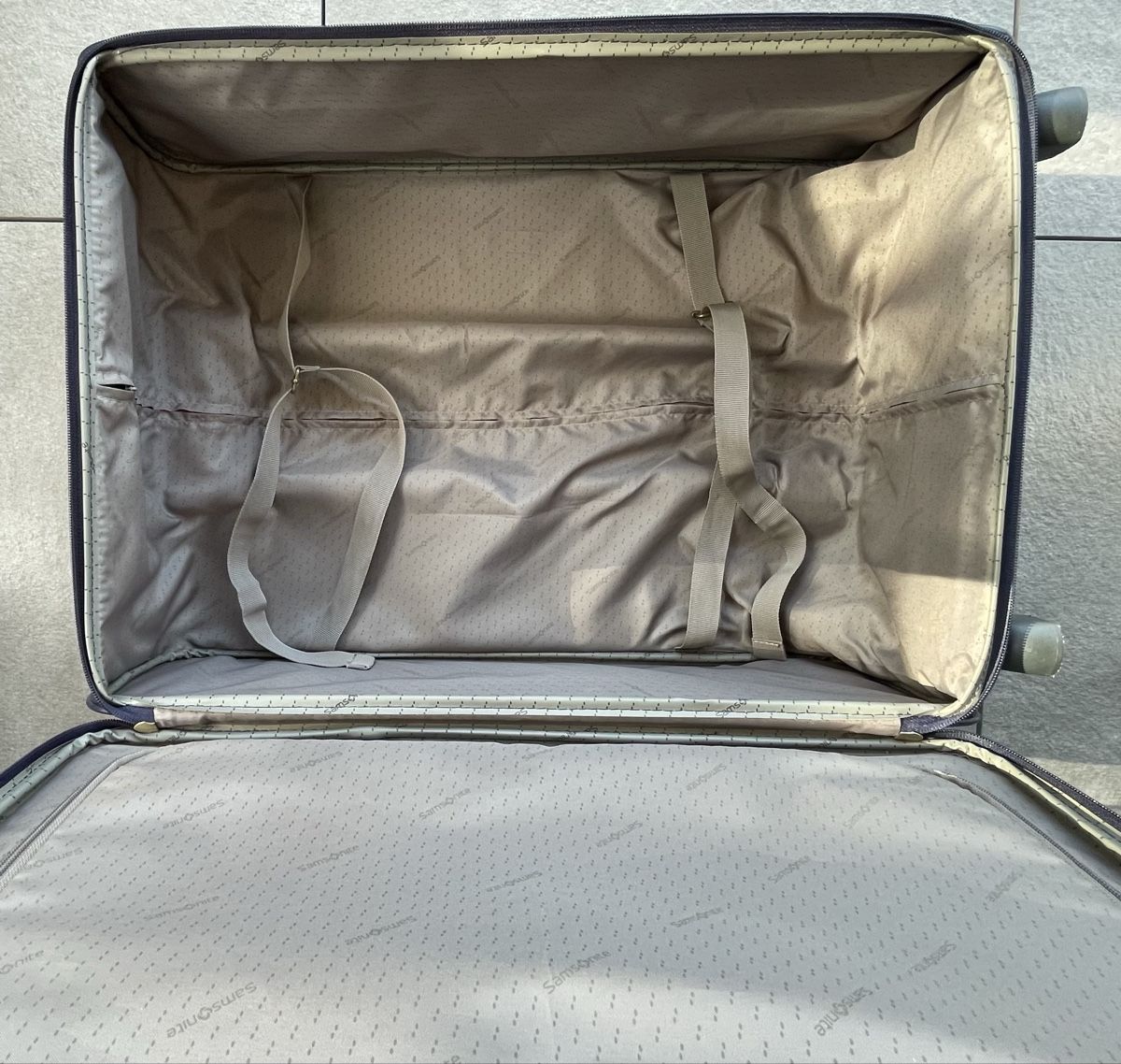 Samsonite Valigie: Samsontie Reisekoffer in Blau – Usato da Aadorf venduto da Assyrian-Bazar 4