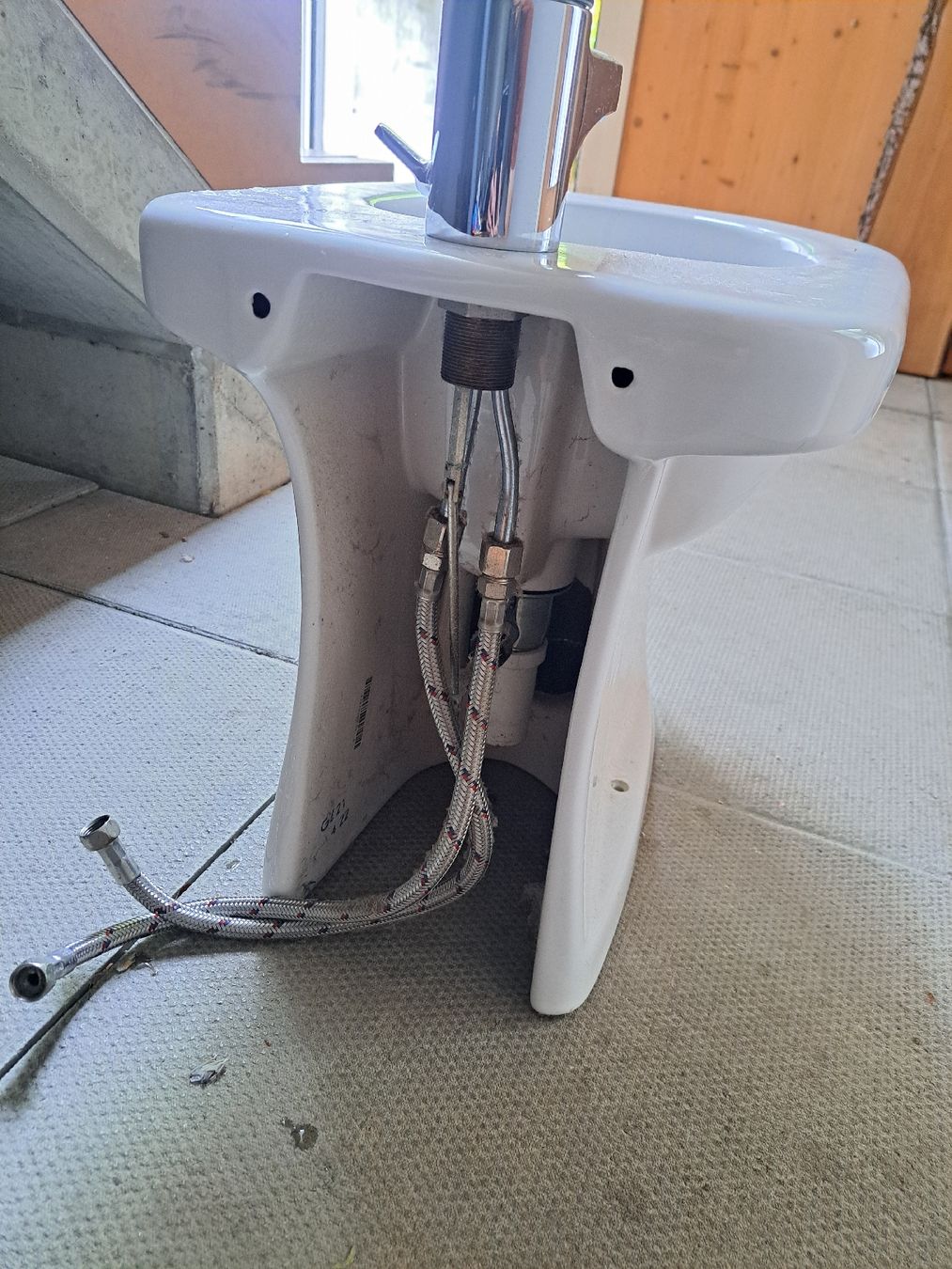 WC: Weisses Bidet mit Armatur – Usato da Küttigen venduto da DRN2MN 2