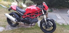 Ducati 695 monster (bridée)