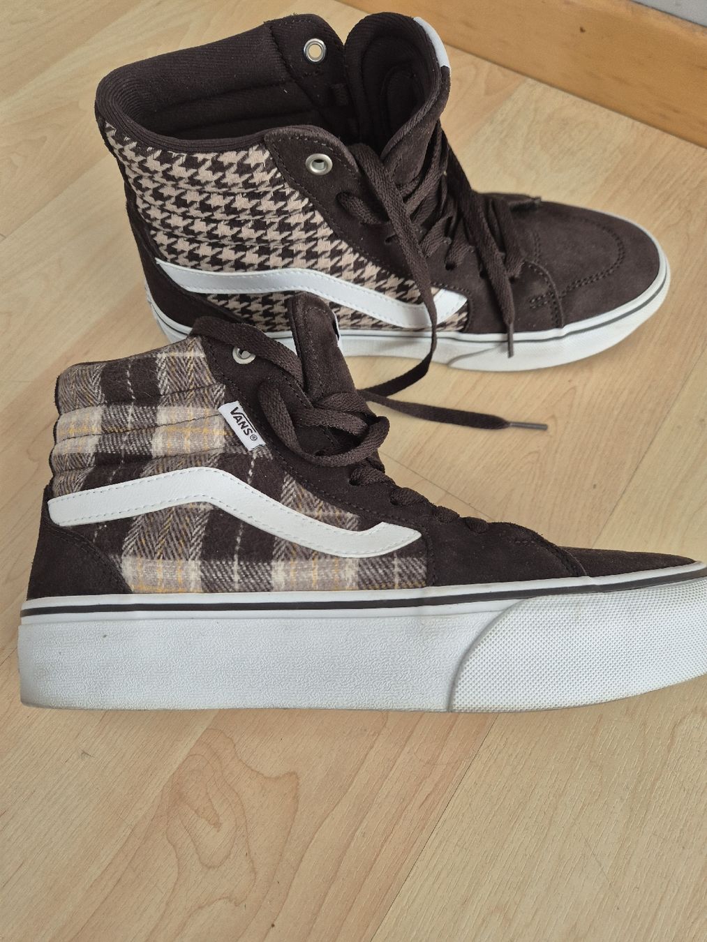 Vans Scarpe da uomo: Vans Sk8-Hi Sneaker Braun Gr. 39 – Nuovo (secondo la descrizione) da Rotkreuz venduto da tat_8zds 1