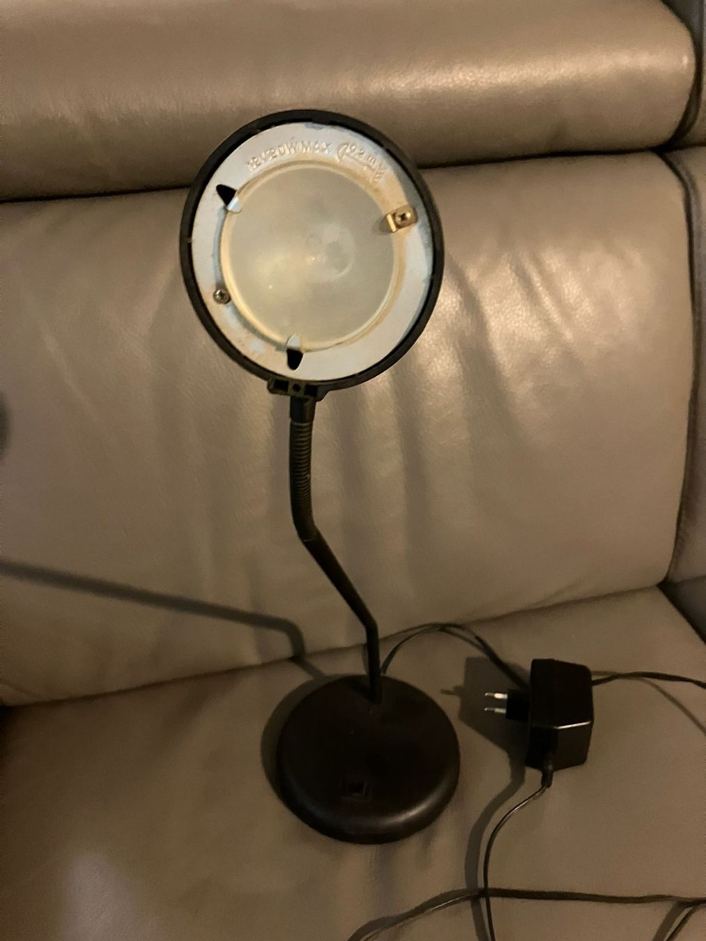 Ikea Lampade: Lampada da tavolo nera Ikea – Usato da Melano venduto da H-Sara 1