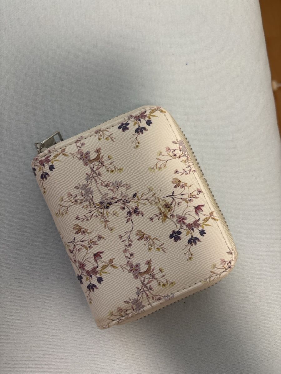Portamonete: Portemonnaie mit Blumenmuster gebraucht – Usato da Wilen b. Wollerau venduto da ali_x8qw 1