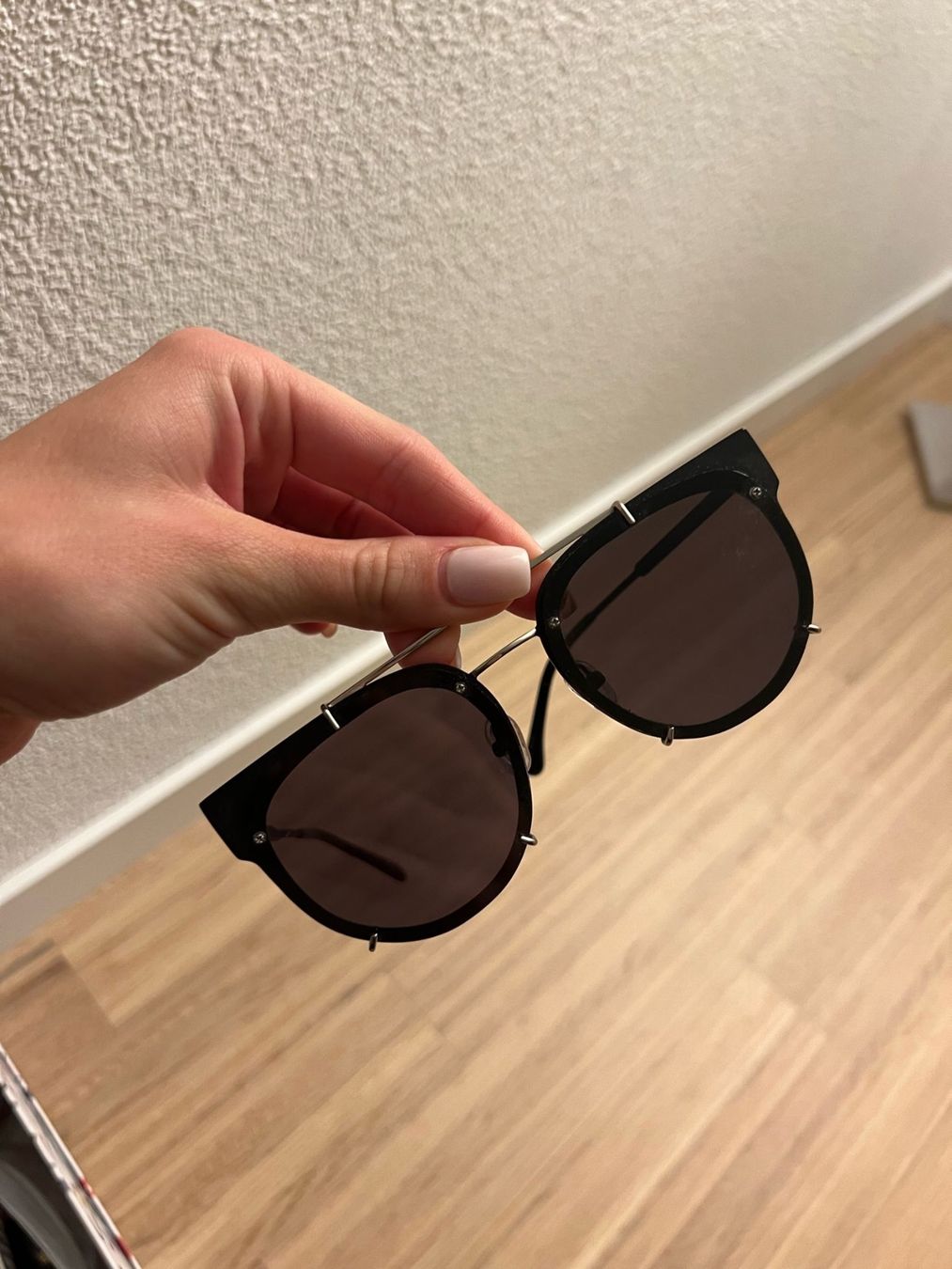 Occhiali & Lenti: Sunglasses - Vera Wang - Black – Usato da Zürich venduto da llor.dell 1
