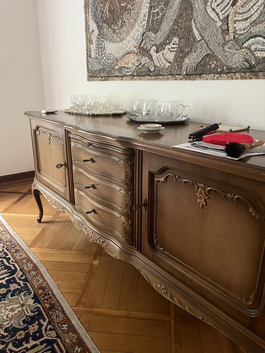 Credenze: Schönes Buffett im Louis XV Stil – Usato da Solothurn venduto da Bobesch08 7