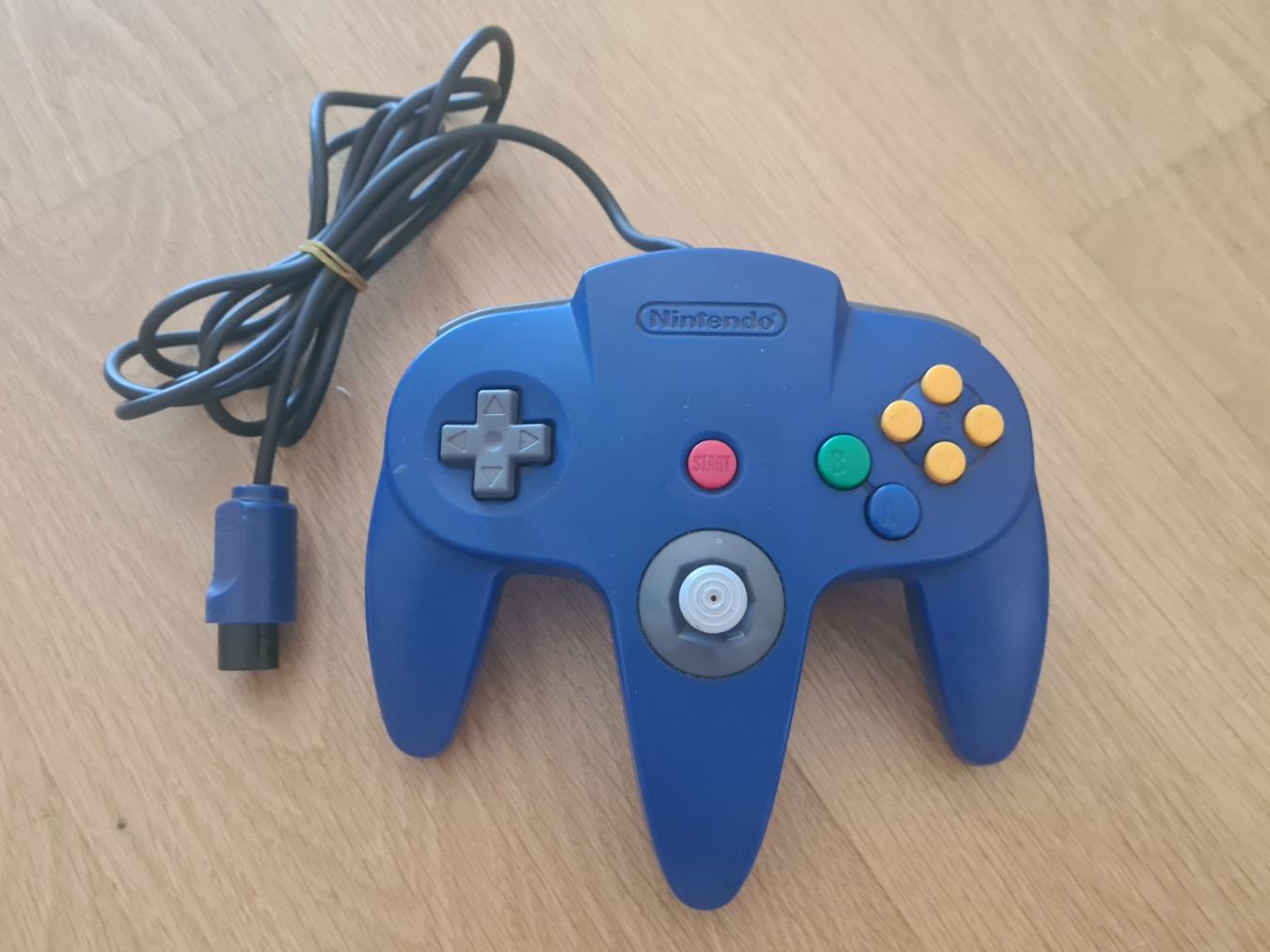 Nintendo Consoles: Vintage Nintendo 64 Launch Edition Smoke Grey + Controller – D'occasion à Winterthur par stufaphi 3