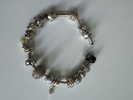 Armband mit div. Anhänger, Neu!