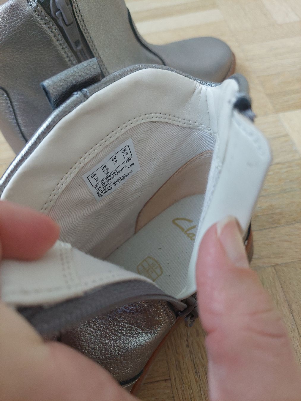 Clarks Schuhe für Mädchen: NEU! Mädchen Halbschuh Gr. 28 von Clarks – Neu und originalverpackt aus Flims Dorf von Truemorish 5