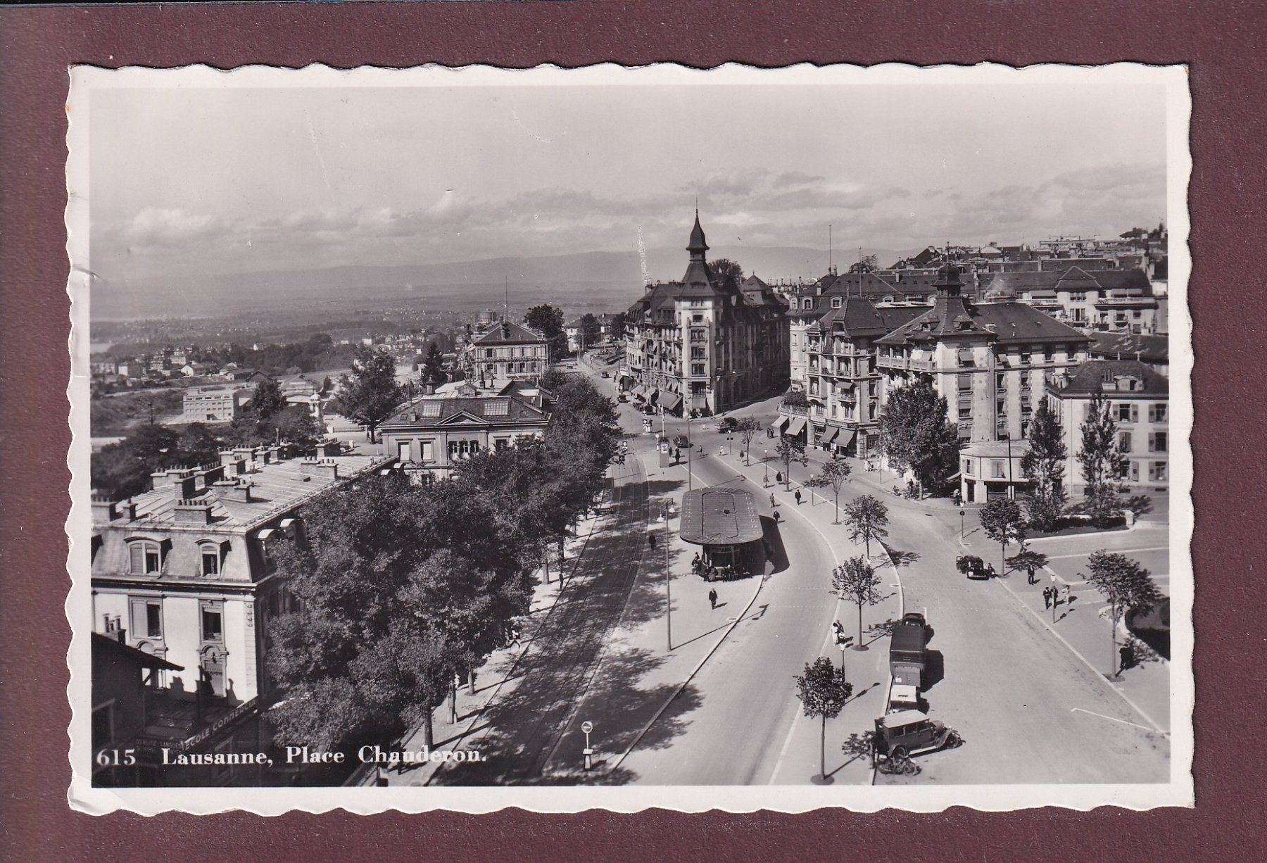 Cartoline postali: LAUSANNE - Place Chauderon - 1946 – Usato da Pully venduto da nicecards