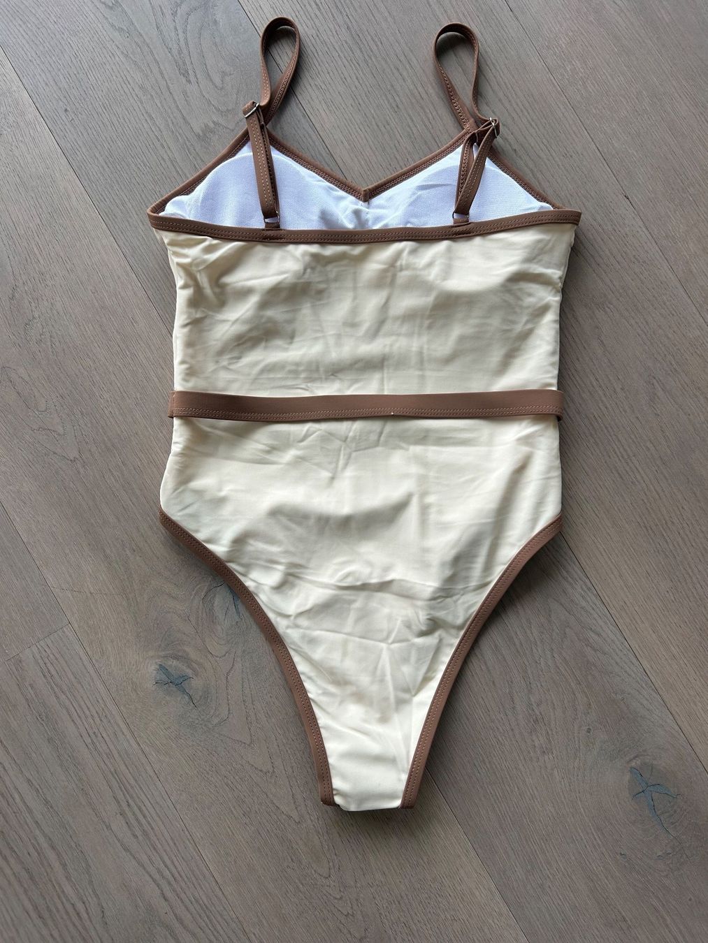 Costumi da bagno & Bikini: Neuer Badeanzug mit Taillengurt – Nuovo (secondo la descrizione) da Kilchberg ZH venduto da Anie. 2