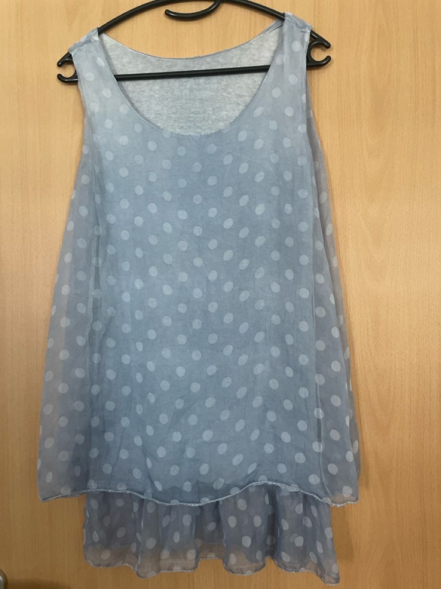 Tops: Top One Size in hellblau mit Punkte – Gebraucht aus Illnau von cla_jqf8