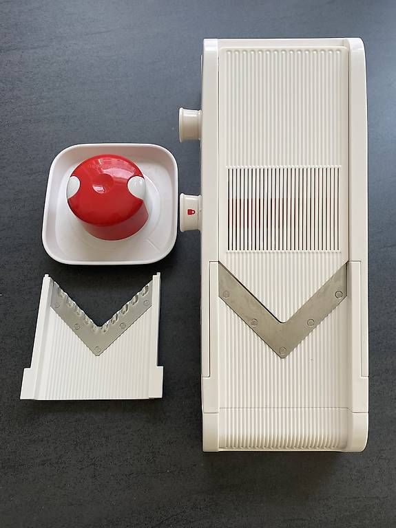 Elettrodomestici da cucina: Tupperware MandoChef - Reibe Raffel Mandoline – Usato da Alpnach Dorf venduto da oli_pyq2