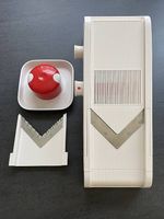 Tupperware MandoChef - Reibe Raffel Mandoline