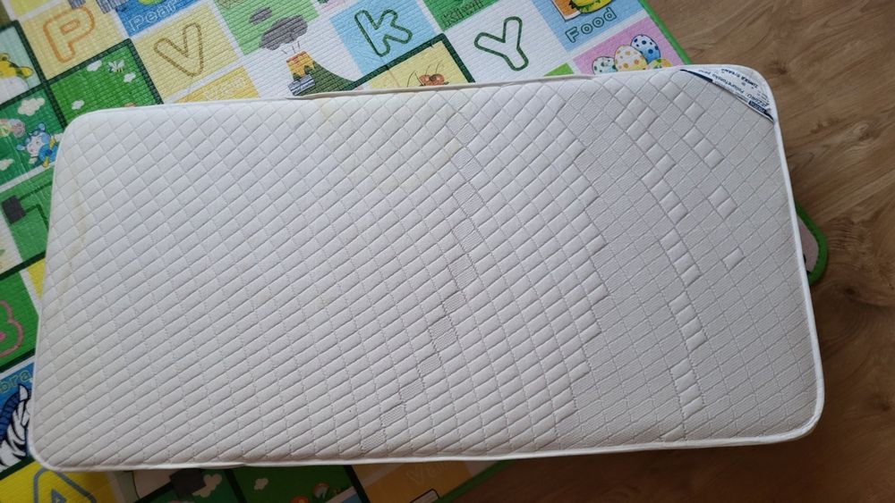 Baby Matratze 60x120 mit Matratzenschutz | Kaufen auf Ricardo