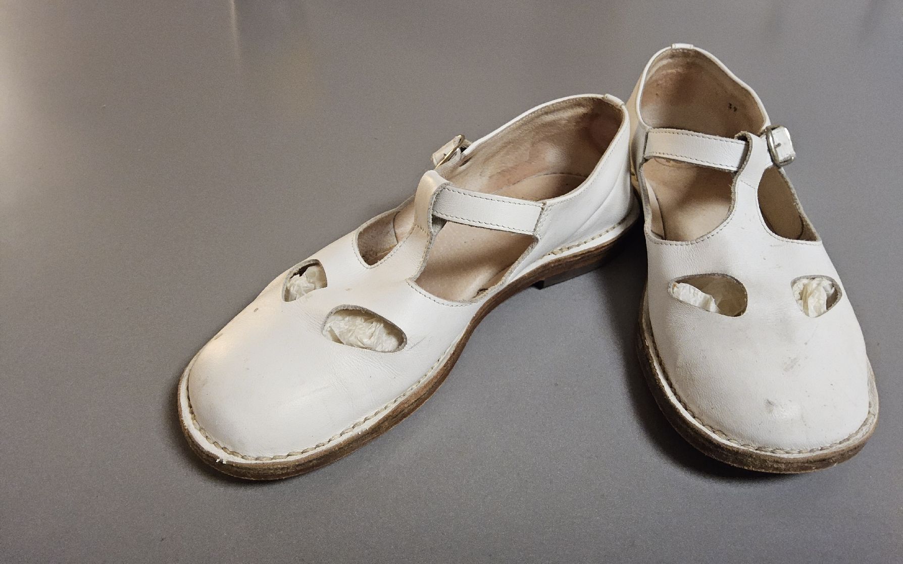Scarpe da donna: Scarpe Pèpè 39 – Usato da Savosa venduto da Vaschinala