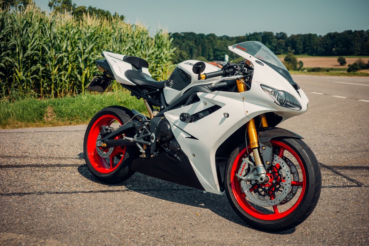 Triumph Strasse: TRIUMPH Daytona 675 R – Gebraucht aus Volketswil von pinsel92 1