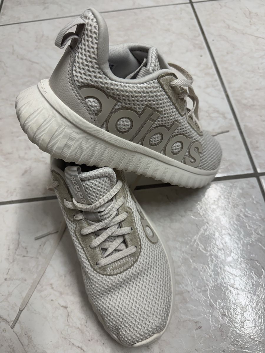 Adidas Scarpe da donna: Basket Adidas – Usato da Choëx venduto da nad_x9m5 1