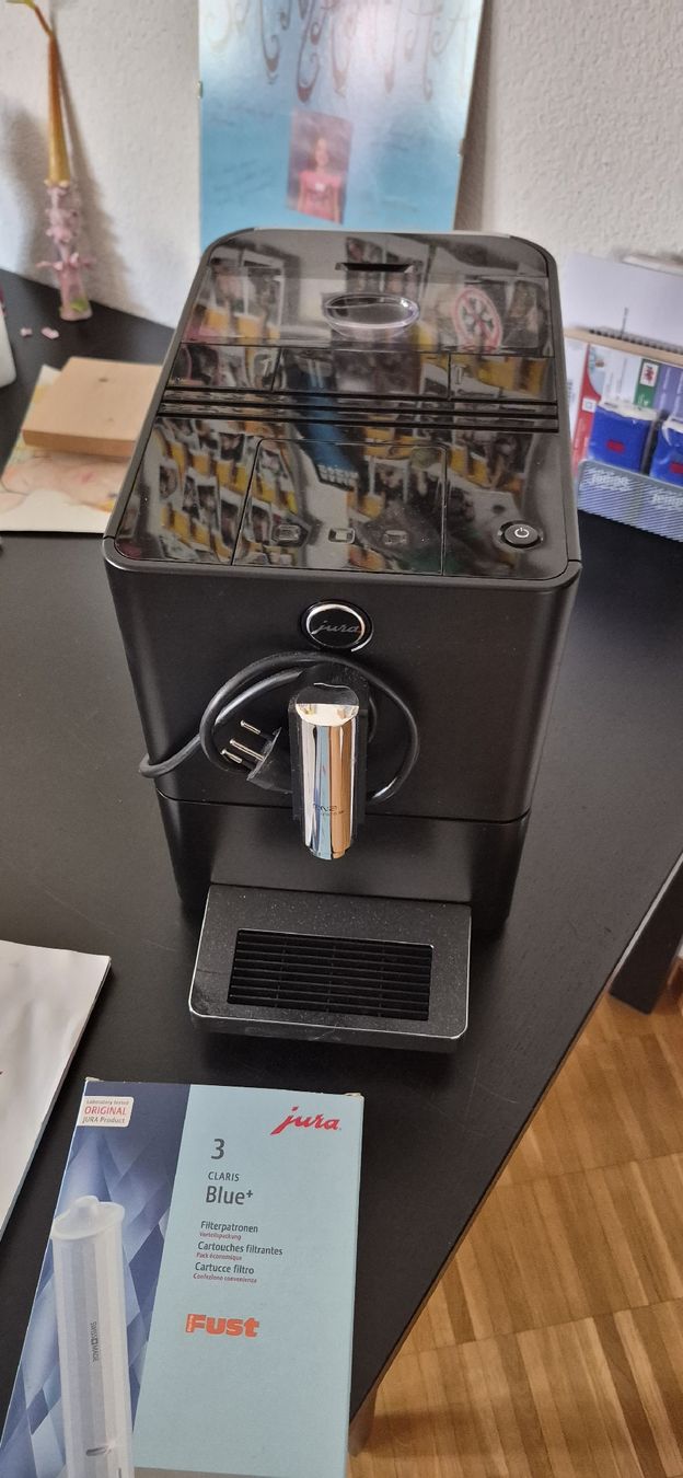 Jura Macchine per caffè & Macchine per espresso: Jura ENA micro 101 – Usato da Unterlunkhofen venduto da domenica.wyler
