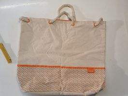 Eau Thermale Avéne Strandtasche