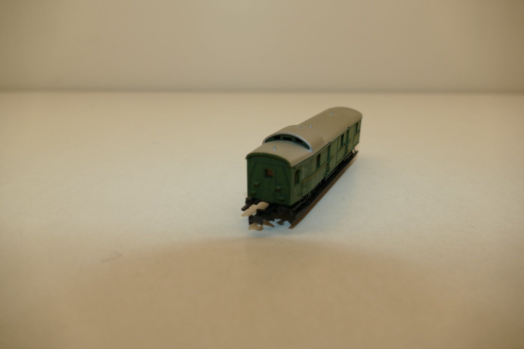 Trix Modellini di ferrovie: Minitrix N: Gepäckwagen – Usato da Niederhasli venduto da rail-duerst 3
