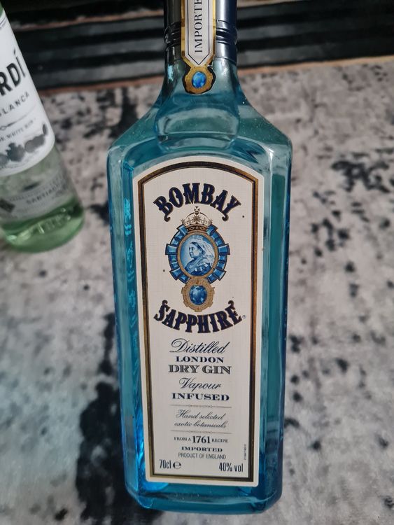 Bombay Sapphire Gin Bacardi Rum Bundle Summer Drinks (Neu und