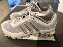 NEUE Adidas